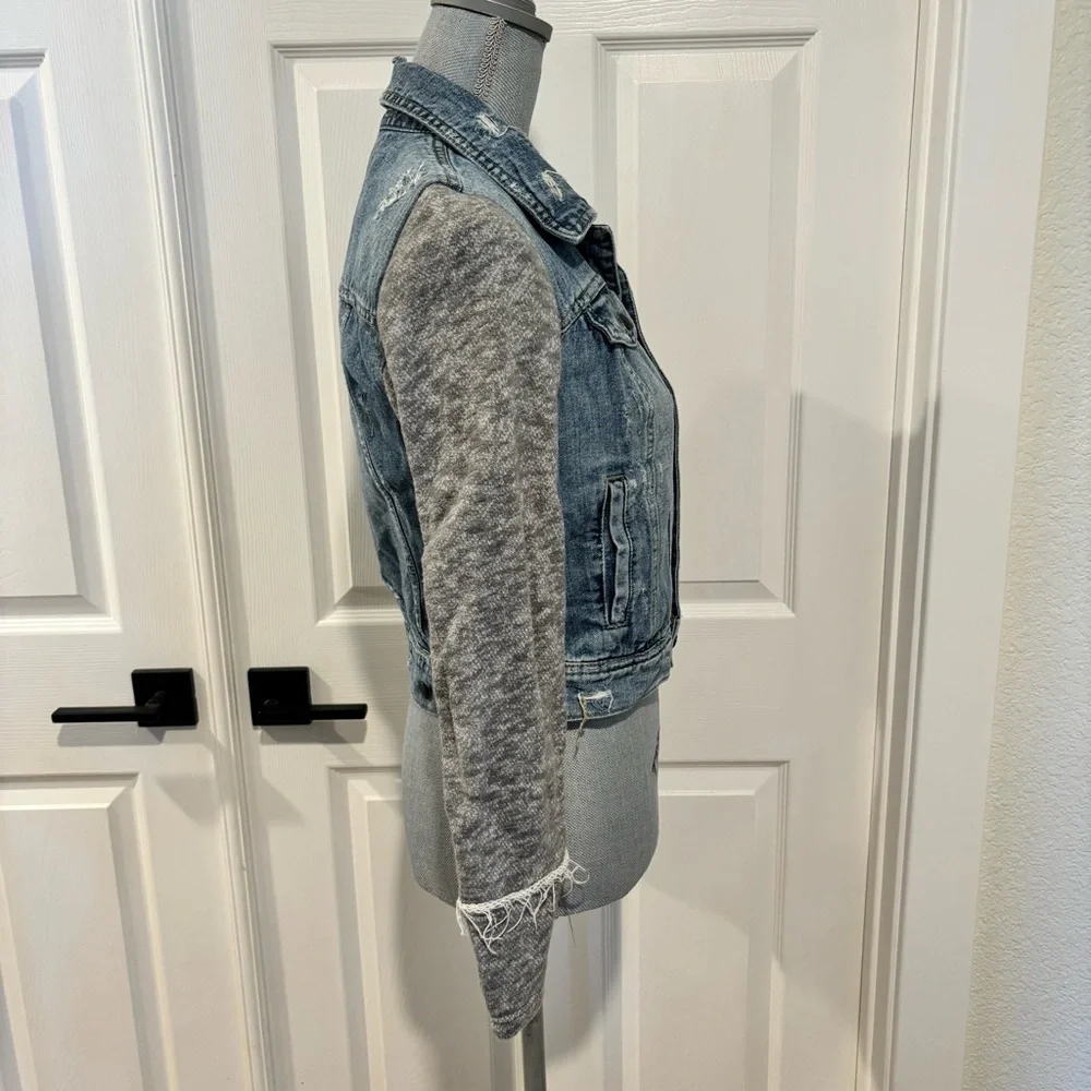 Free People Button Front Distressed Denim‎ Jean Jacket Sz XS 100% Cotton NO HOOD - Picture 2 of 9